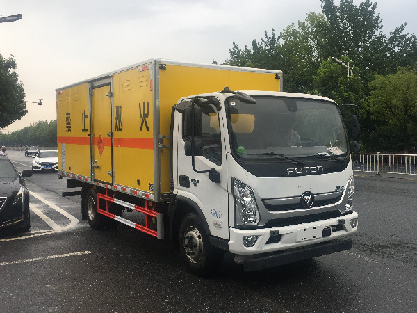 奧鈴5噸爆破器材運(yùn)輸車(chē)
