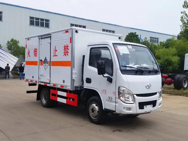 小福星雜項(xiàng)危險(xiǎn)物品廂式運(yùn)輸車(chē)