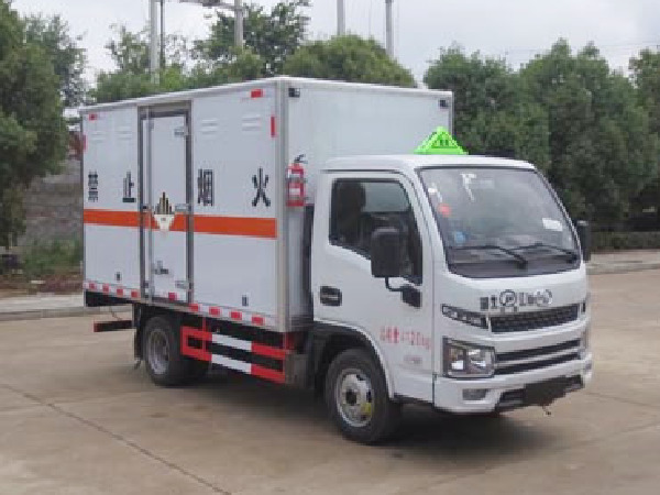 躍進(jìn)福運(yùn)S80雜項(xiàng)物品廂式運(yùn)輸車(chē)