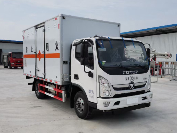奧鈴藍(lán)牌爆破器材運(yùn)輸車(chē)