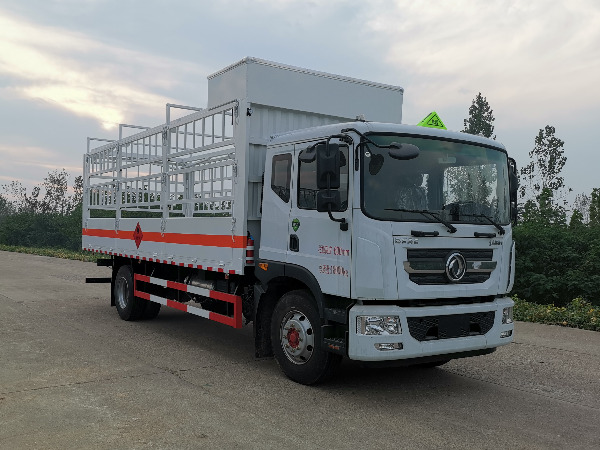 東風(fēng)D9帶滑吊氣瓶運(yùn)輸車(chē)