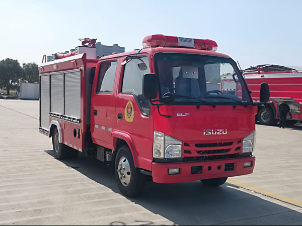 慶鈴2噸水罐消防車(chē)