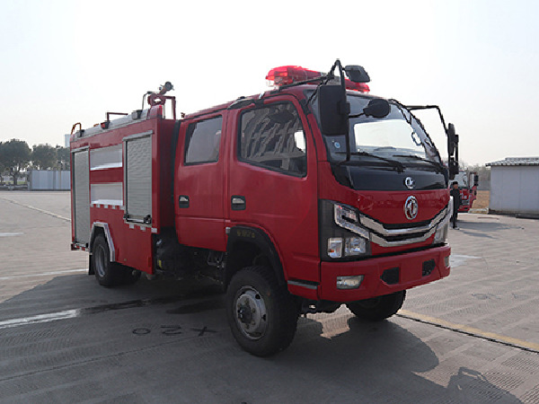 東風(fēng)四驅(qū)消防車(chē)