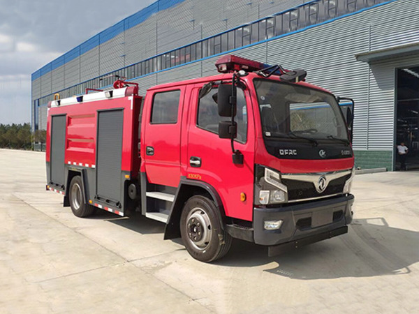 東風(fēng)5噸水罐消防車(chē)
