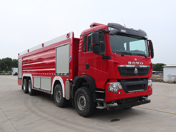 重汽豪沃25噸水罐消防車(chē)
