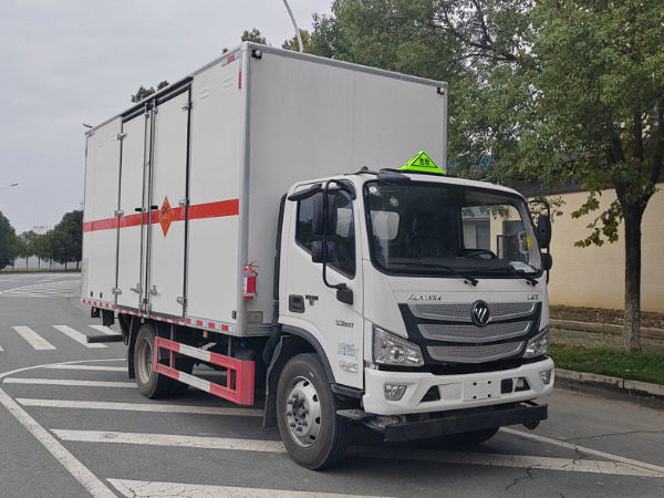歐馬可5米5爆破器材運(yùn)輸車(chē)