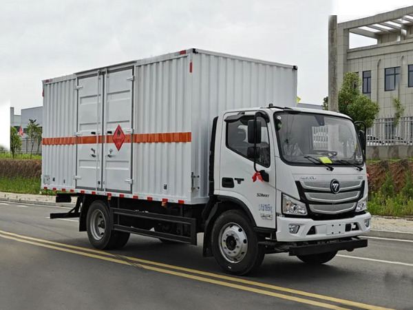 歐馬可5米2易燃液體廂式運(yùn)輸車