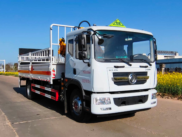 東風(fēng)D9氣瓶運(yùn)輸車(chē)
