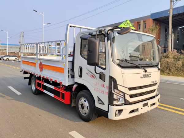 江鈴凱運(yùn)氣瓶運(yùn)輸車
