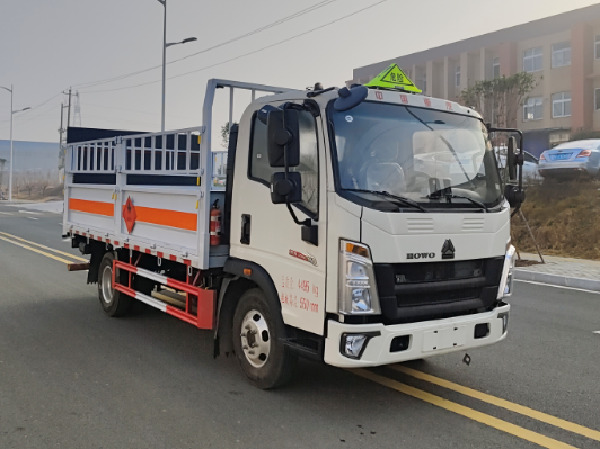 重汽悍將氣瓶運(yùn)輸車