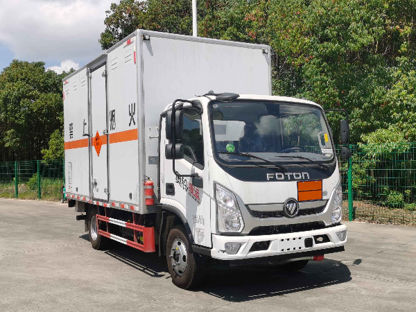 奧鈴藍(lán)牌爆破器材運(yùn)輸車(chē)