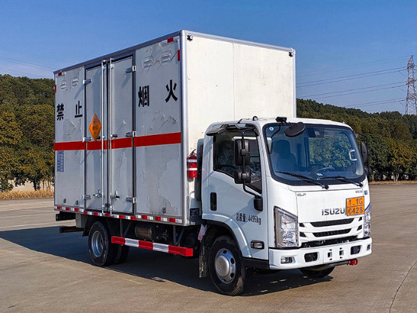 五十鈴爆破器材運(yùn)輸車(chē)