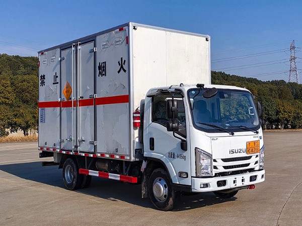 五十鈴藍(lán)牌爆破器材運輸車