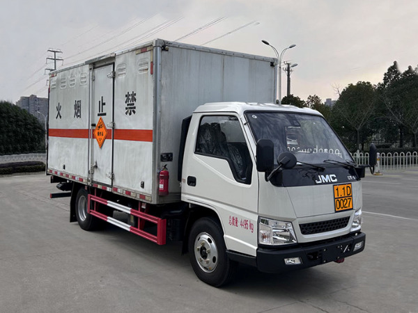 江鈴4米2爆破器材運輸車