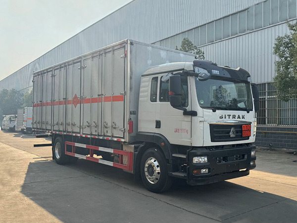 重汽汕德卡爆破器材運(yùn)輸車(chē)